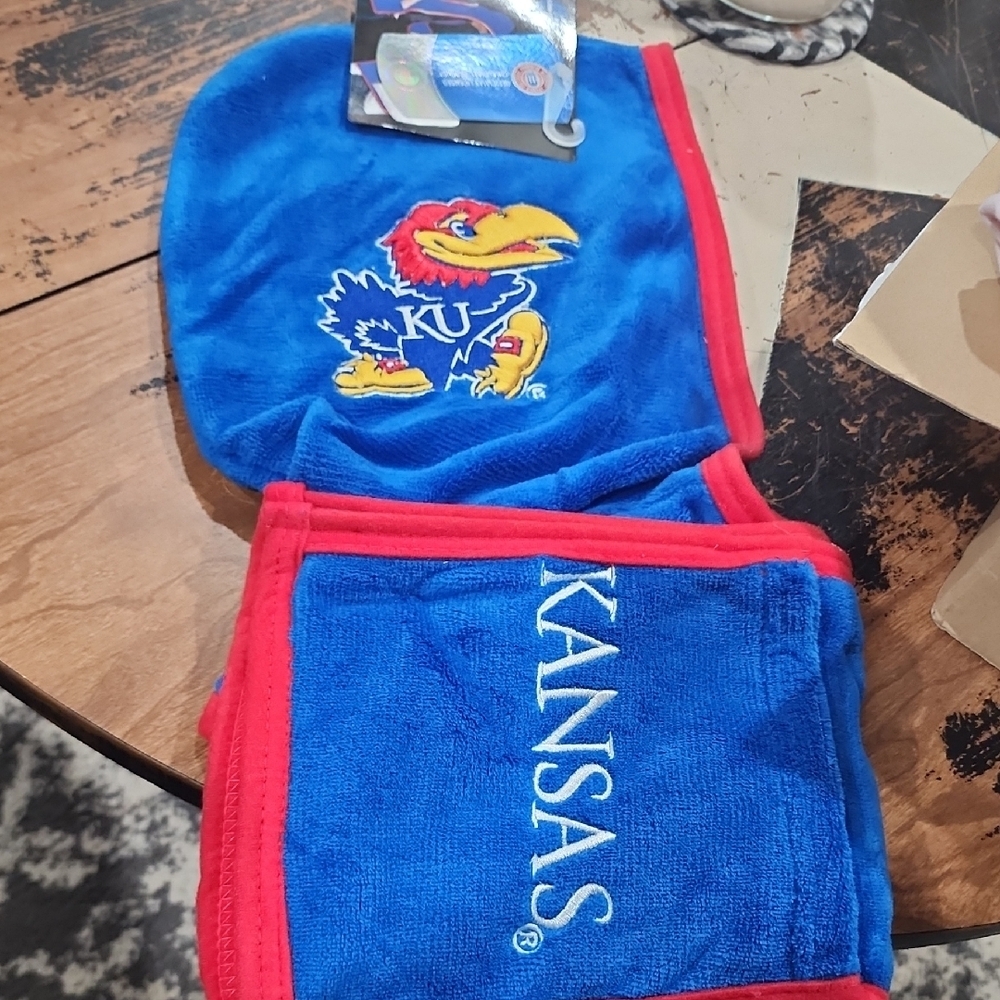 NCAA Kansas Jayhawks Ultra Fleece Hoodie Scarf W/ Pockets New with Tag